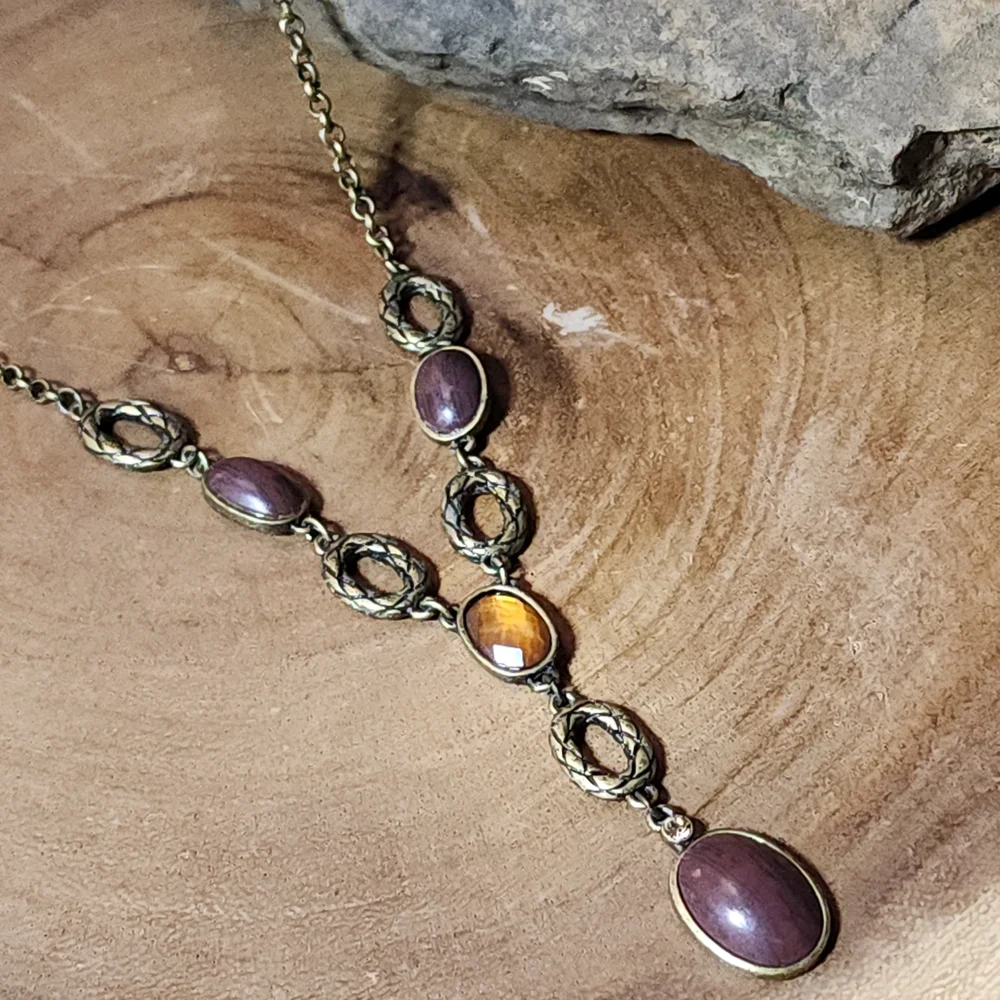 Vintage Y Necklace Signed SAQ Amber Colored And Wood Grain Embellishments